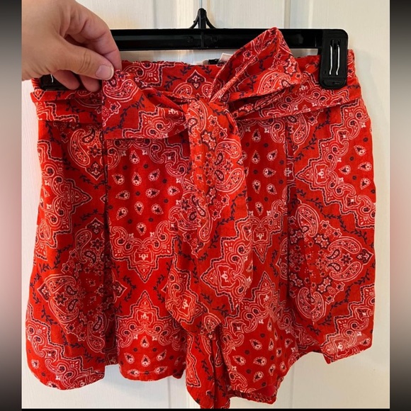 Anthropologie Du Paradis red western handkerchief pattern shorts size XSmall - Picture 2 of 5